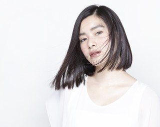 イノセントな透明感のあるミディアムヘア Medium Haircatalog Jp ヘアカタログ Jp つぎのわたし選び