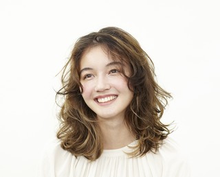 クラシカルでファンキーな大人スタイル Medium Haircatalog Jp ヘアカタログ Jp つぎのわたし選び