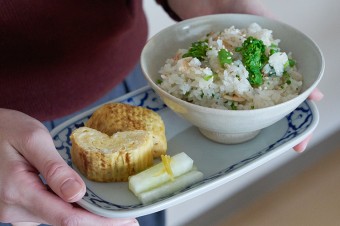 菜の花と桜海老の炊き込み御飯